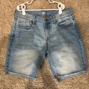 Old Navy jean shorts. Size 4. Length 16 inches.